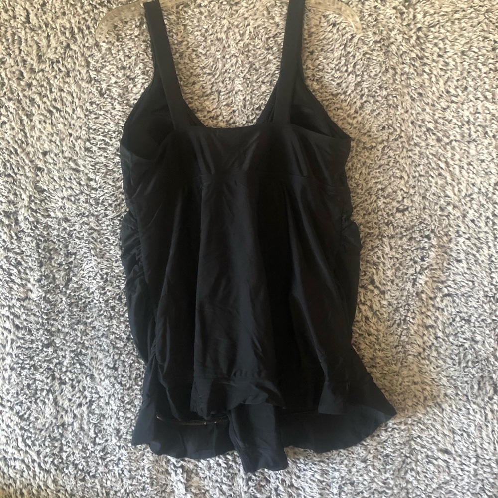 - Women’s Maternity Black Swimsuit Size L in Great Used Condition